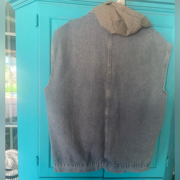 Denim Vest For Man or Woman Unisex Sleeveless Jacket Detachable Gray Hood Med - Picture 8 of 11
